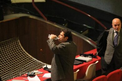 Concordia, Schettino piange in aula: “Nel naufragio sono morto anche io”