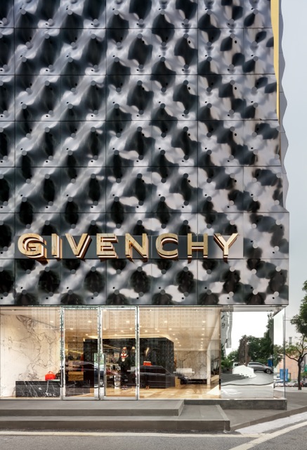 Nuovo store Givenchy a Seoul: lo firma lo studio milanese Piuarch Nuovo store Givenchy a Seoul: lo firma lo studio milanese Piuarch
