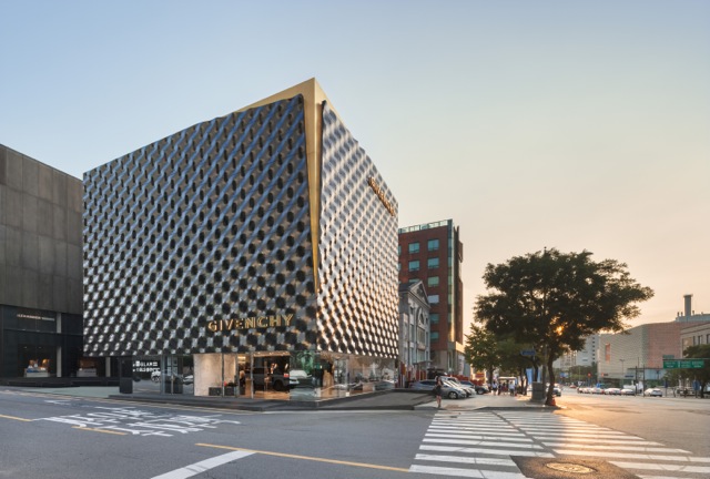 Nuovo store Givenchy a Seoul: lo firma lo studio milanese Piuarch Nuovo store Givenchy a Seoul: lo firma lo studio milanese Piuarch