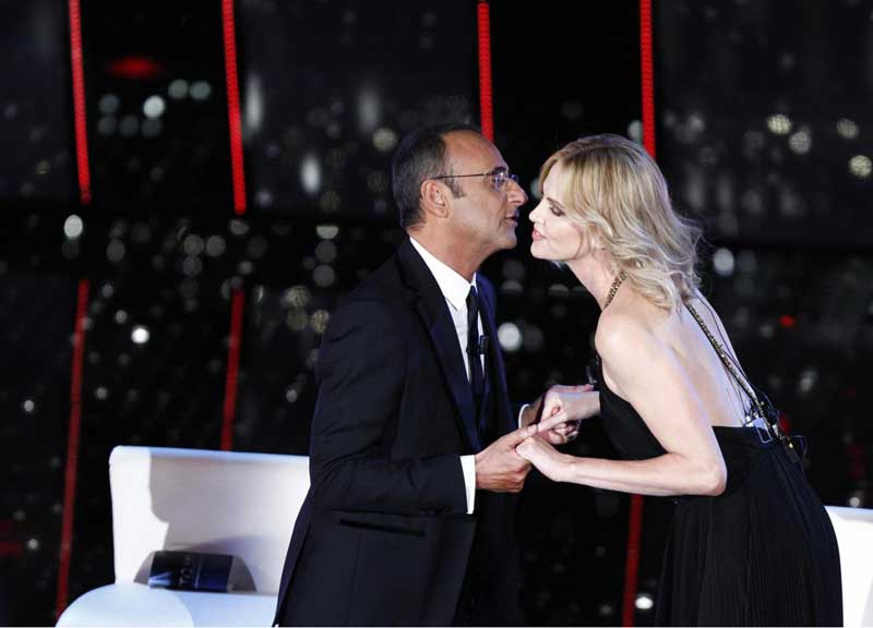 Sanremo, Conti fa di nuovo boom: oltre 10 milioni davanti alla tv Sanremo, Conti fa di nuovo boom: oltre 10 milioni davanti alla tv