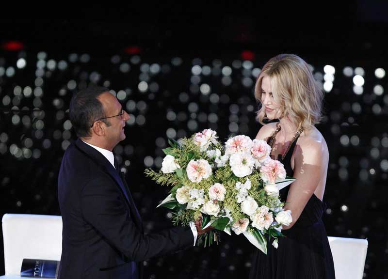 Sanremo, Conti fa di nuovo boom: oltre 10 milioni davanti alla tv Sanremo, Conti fa di nuovo boom: oltre 10 milioni davanti alla tv