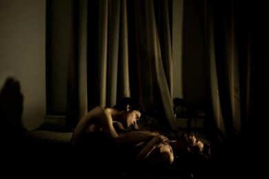 World Press Foto 2015, l’amore gay in Russia è la foto dell’anno. I vincitori