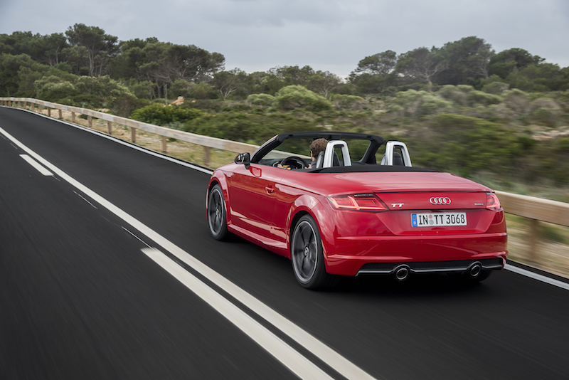 Nuova Audi TT Roadster: omaggio alla sportività Nuova Audi TT Roadster: omaggio alla sportività