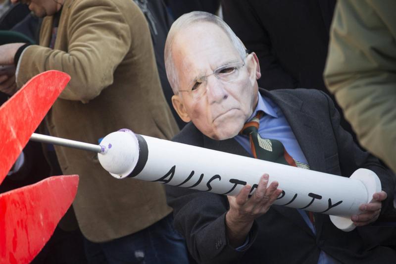 Grecia/ Schaeuble: “Tsipras irresponsabile”. Berlino affossa la Borsa di Atene Grecia/ Schaeuble: “Tsipras irresponsabile”. Berlino affossa la Borsa di Atene