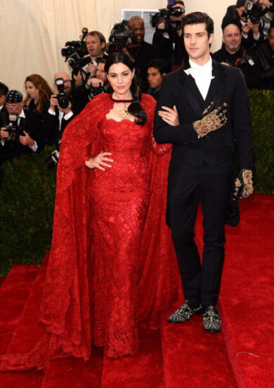 Monica Bellucci cose audaci fa vedere tutto, bond a 50 anni foto nuda Bellucci