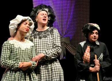 “Piccole gonne”, a Milano la parodia di un grande classico