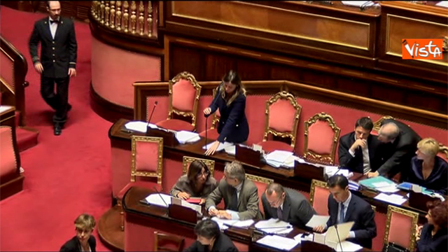 Milleproroghe, Renzi cambia le tasse. novità e foto Boschi nuda! Milleproroghe, Renzi cambia le tasse. novità e foto Boschi nuda!