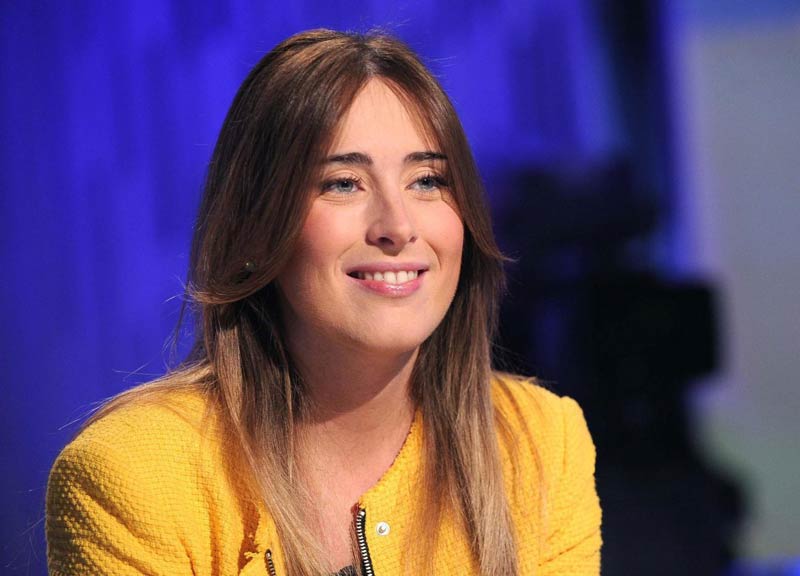 Milleproroghe, Renzi aumenta le tasse. novità e foto (tante) Boschi nuda!