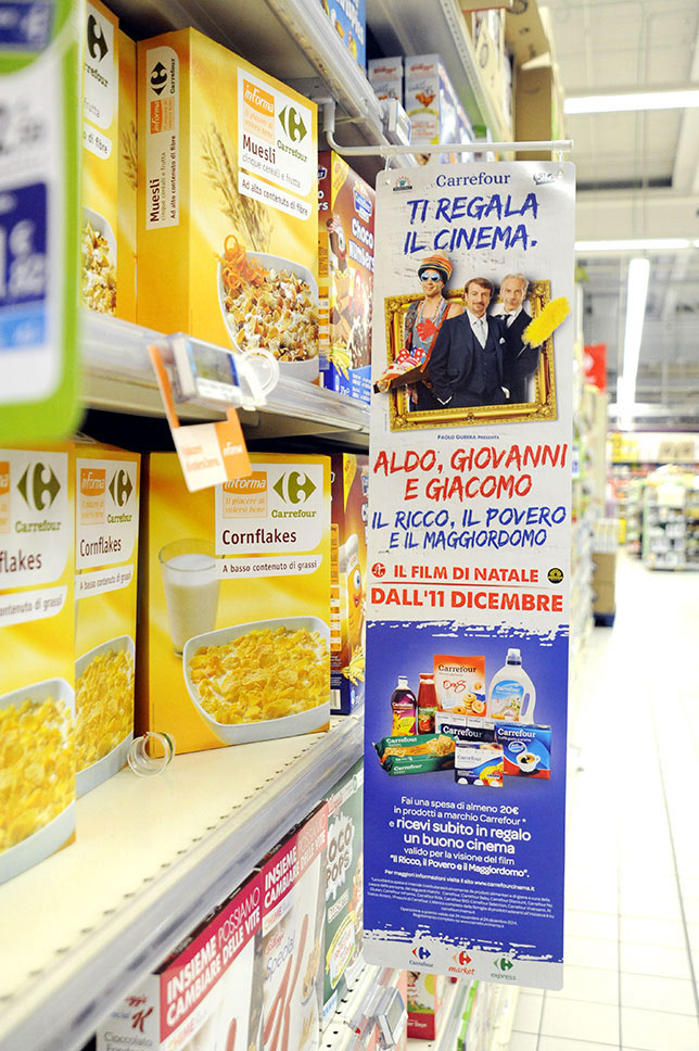 Carrefour con Aldo, Giovanni e Giacomo. Così il cinema “sposa” il marketing