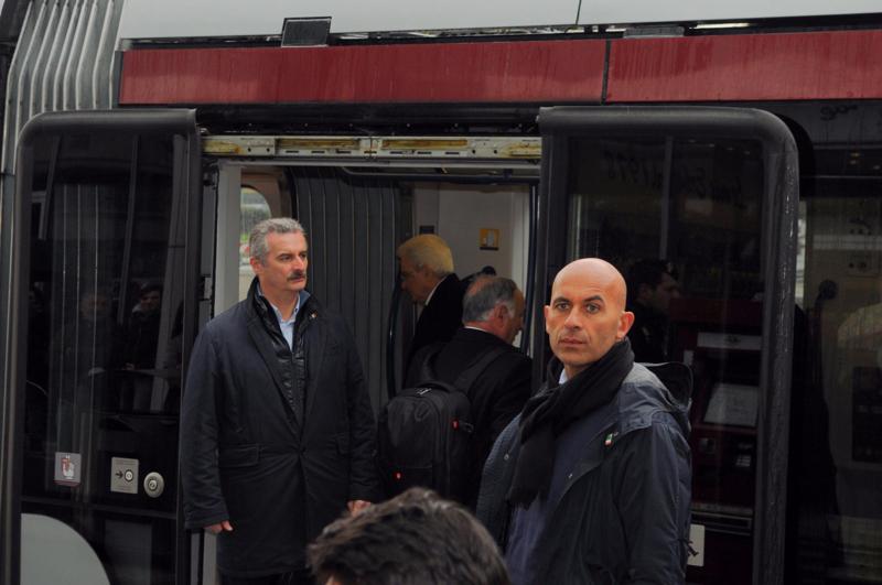 Mattarella style, va a Firenze in treno. E bacchetta i magistrati