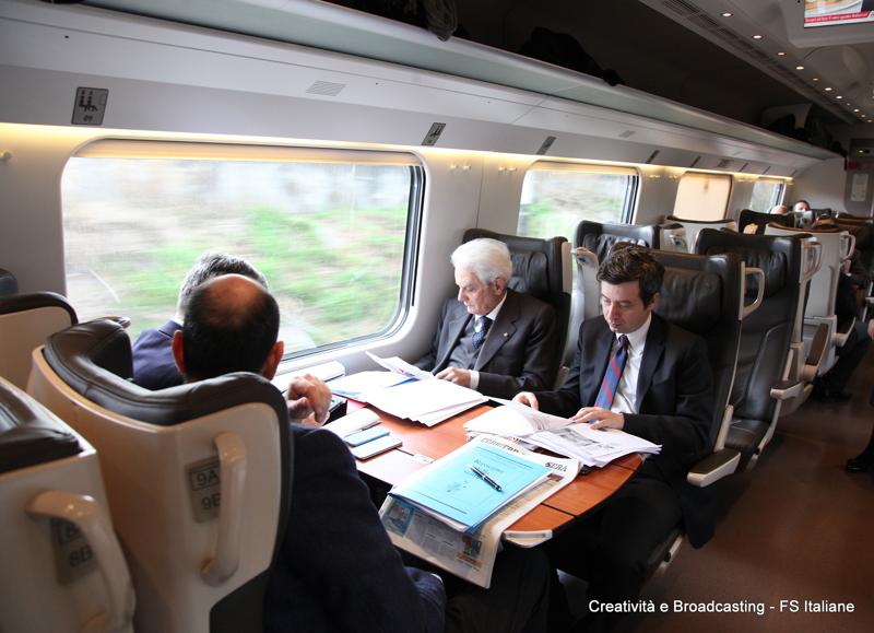 Mattarella style, va a Firenze in treno. E bacchetta i magistrati