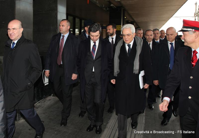 Mattarella style, va a Firenze in treno. E bacchetta i magistrati