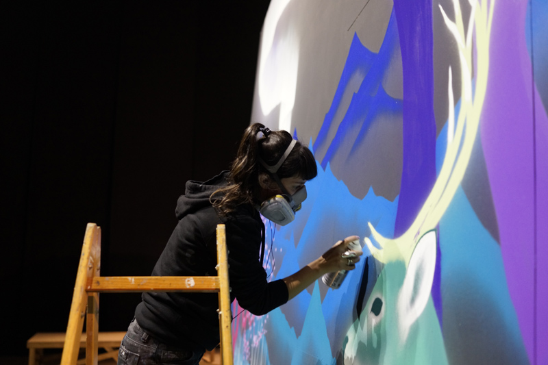 Pirelli, il bilancio 2014 diventa street art