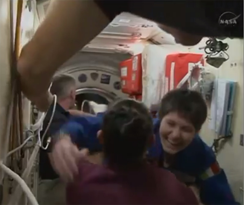 AstroSamantha e la passeggiata spaziale degli americani