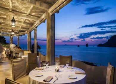 A Vulcano vacanza al profumo di mare e fiori selvatici