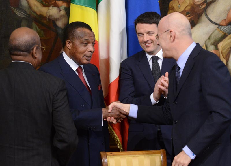 Eni firma due accordi con il Governo della Repubblica del Congo Eni firma due accordi con il Governo della Repubblica del Congo