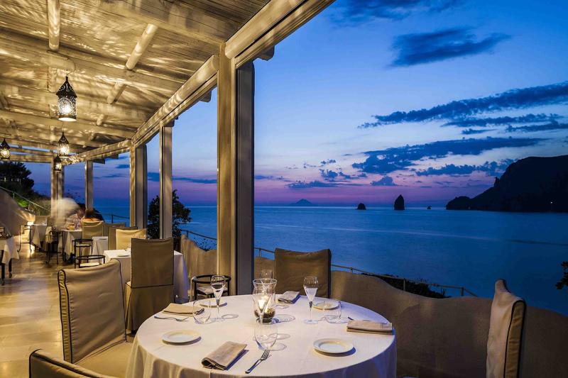 A Vulcano vacanza al profumo di mare e fiori selvatici