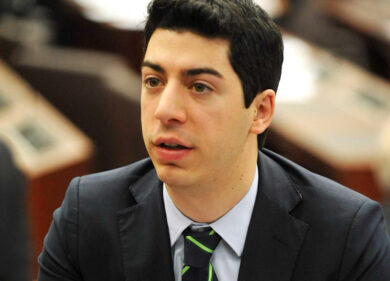 La Regione “riesuma” la proposta di Renzo Bossi: patrocinio per delitti in eccesso di legittima difesa