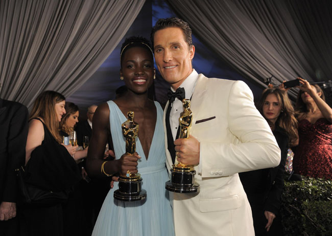 Hollywood, Lupita Nyong’o (nuda in foto) abito rubato da 150.000 dollari