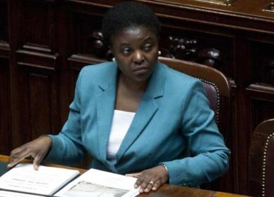 Kyenge (Pd): “Attenzione ai fascisti del terzo millennio”