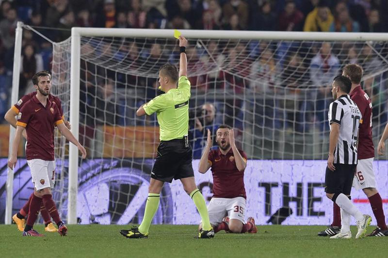 Roma-Juventus: colpo di Tevez, poi pareggia Keita Roma-Juventus: colpo di Tevez, poi pareggia Keita