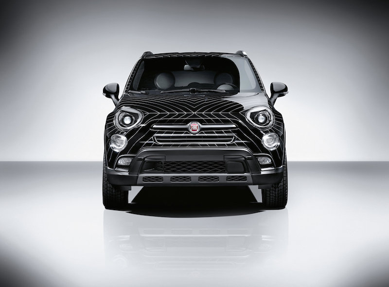 Ginevra 2015: dall’idea di Lapo Elkann nasce la Fiat showcar 500X “Black Tie” Ginevra 2015: dall’idea di Lapo Elkann nasce la Fiat showcar 500X “Black Tie”
