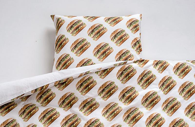 McDonald’s lancia la linea lifestyle: il Big Mac su magliette e stivali McDonald’s lancia la linea lifestyle: il Big Mac su magliette e stivali