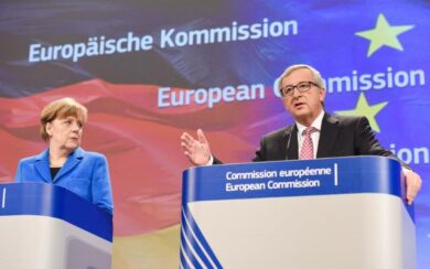 Grecia, Merkel e Juncker escludono un terzo piano d’aiuto