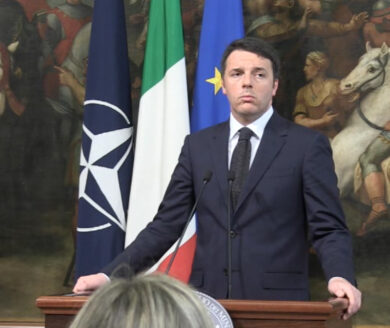 Renzi a Kiev, pressing per pace. “Rispettare sovranità Ucraina”