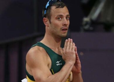 Pistorius, incubo in cella. Mangia scatolette per non essere avvelenato