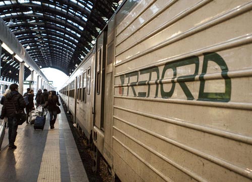 Treno nuovo a Varese: subito vandalizzato Treno nuovo a Varese: subito vandalizzato
