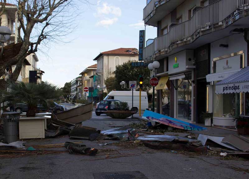 Paura a Teramo, scoppia un metanodotto Paura a Teramo, scoppia un metanodotto