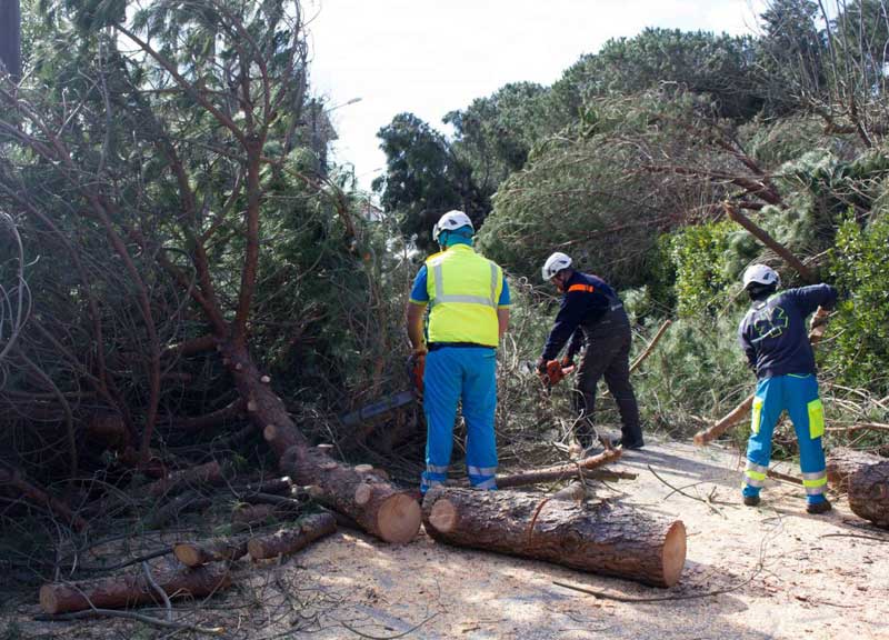 Paura a Teramo, scoppia un metanodotto Paura a Teramo, scoppia un metanodotto