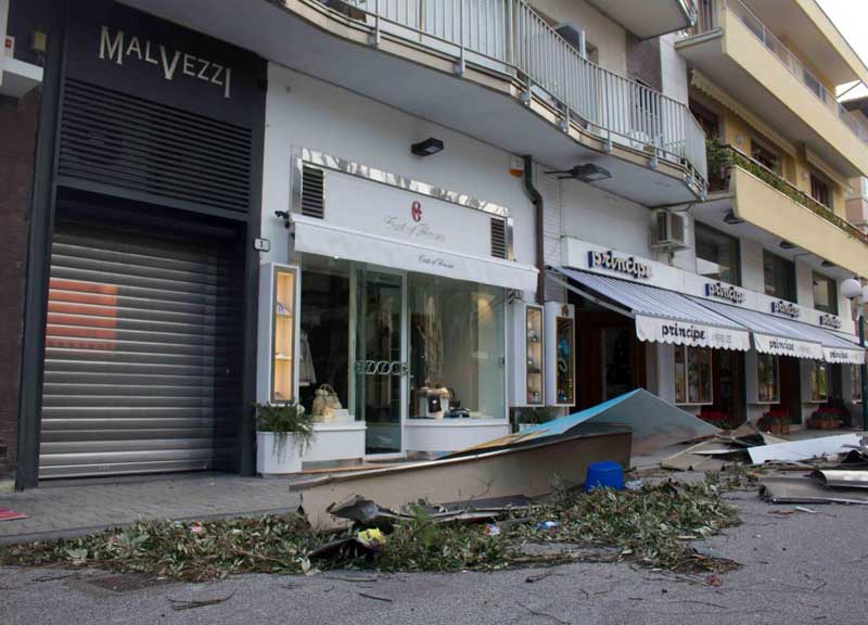 Paura a Teramo, scoppia un metanodotto Paura a Teramo, scoppia un metanodotto