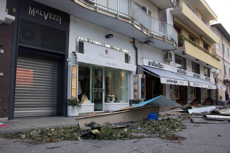Paura a Teramo, scoppia un metanodotto Paura a Teramo, scoppia un metanodotto