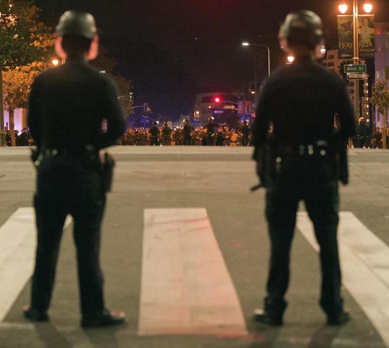 Usa, polizia uccide un nero disarmato nel giorno di Selma Usa, polizia uccide un nero disarmato nel giorno di Selma
