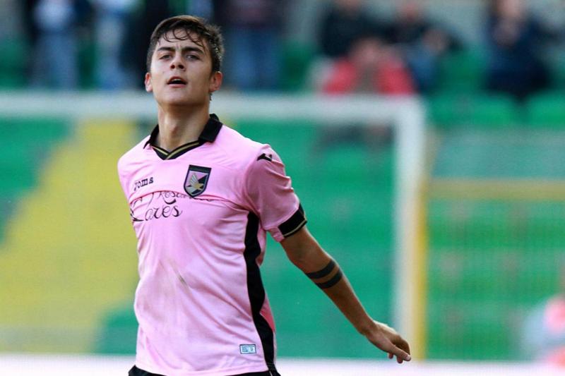 Zamparini: “Dybala è il futuro Messi. Vale almeno 40 milioni” Zamparini: “Dybala è il futuro Messi. Vale almeno 40 milioni”