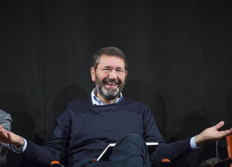 “Disastro Roma, non è colpa di Marino. C’è un suo sosia al Campidoglio”