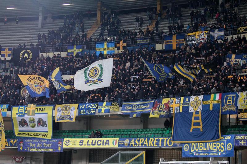 Saluto romano davanti ai “comunisti”? Tutto ok, non è reato Saluto romano davanti ai “comunisti”? Tutto ok, non è reato