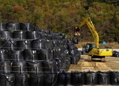 Fukushima, il bilancio di Greenpeace: 54mila siti e acque contaminati