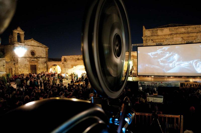 A Marzamemi il cinema è suggestione A Marzamemi il cinema è suggestione