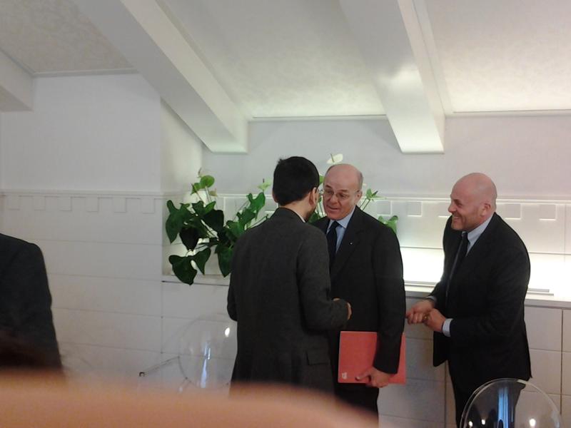 Generali aumenta il dividendo 2014 a 0,60 euro Generali aumenta il dividendo 2014 a 0,60 euro