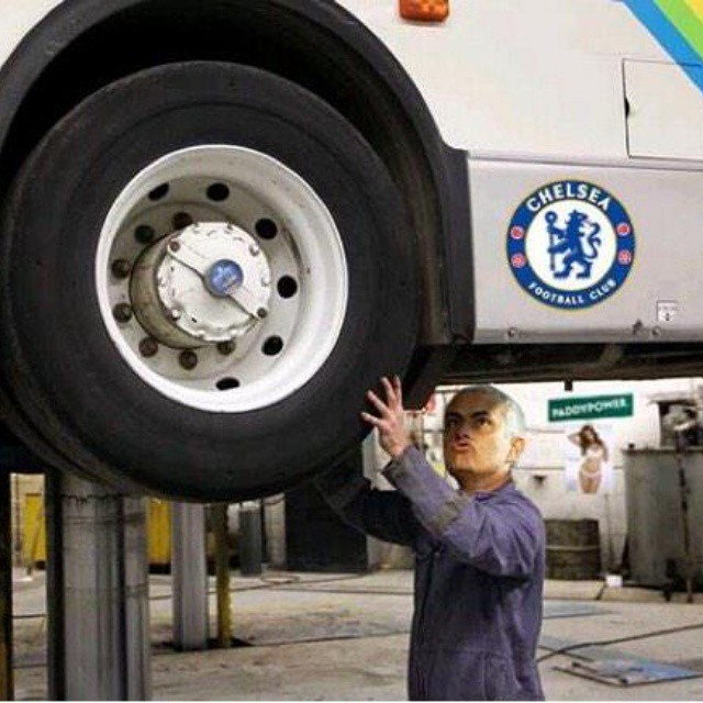 Mourinho fuori dalla Champions, il web prende di mira José Mourinho fuori dalla Champions, il web prende di mira José