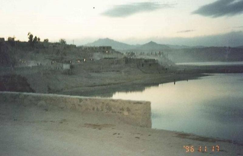 Bin Laden sorridente nel rifugio. Le foto mai viste Bin Laden sorridente nel rifugio. Le foto mai viste