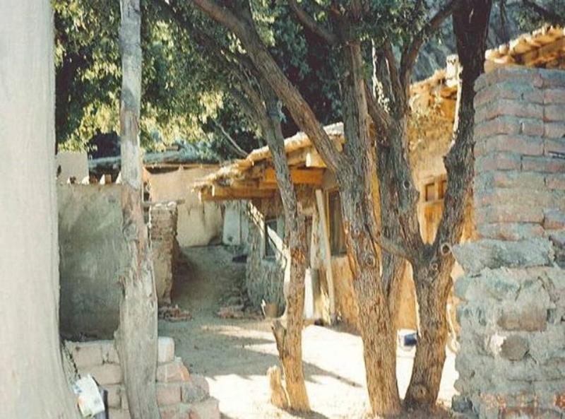 Bin Laden sorridente nel rifugio. Le foto mai viste Bin Laden sorridente nel rifugio. Le foto mai viste