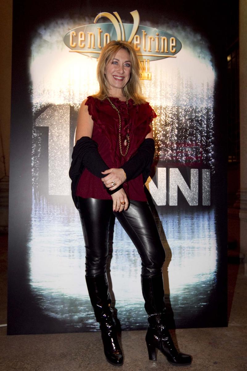 Centrovetrine chiude, addio alla storica soap opera Mediaset Centrovetrine chiude, addio alla storica soap opera Mediaset