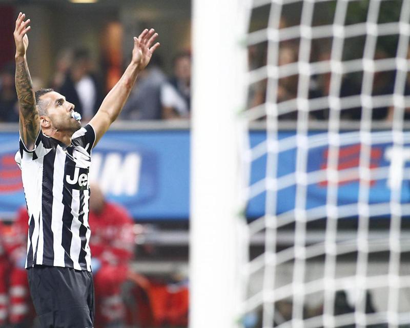 Tevez: “Tra droga e omicidi la mia infanzia. Io ho scelto il calcio” Tevez: “Tra droga e omicidi la mia infanzia. Io ho scelto il calcio”