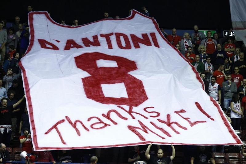 Olimpia Milano, festa per Mike D’Antoni e ko al Malaga in Eurolega Olimpia Milano, festa per Mike D’Antoni e ko al Malaga in Eurolega