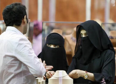 Germania, tutte col velo islamico a scuola. Presto anche da noi