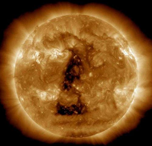 Eclissi e bacio sole-luna, ecco le foto!